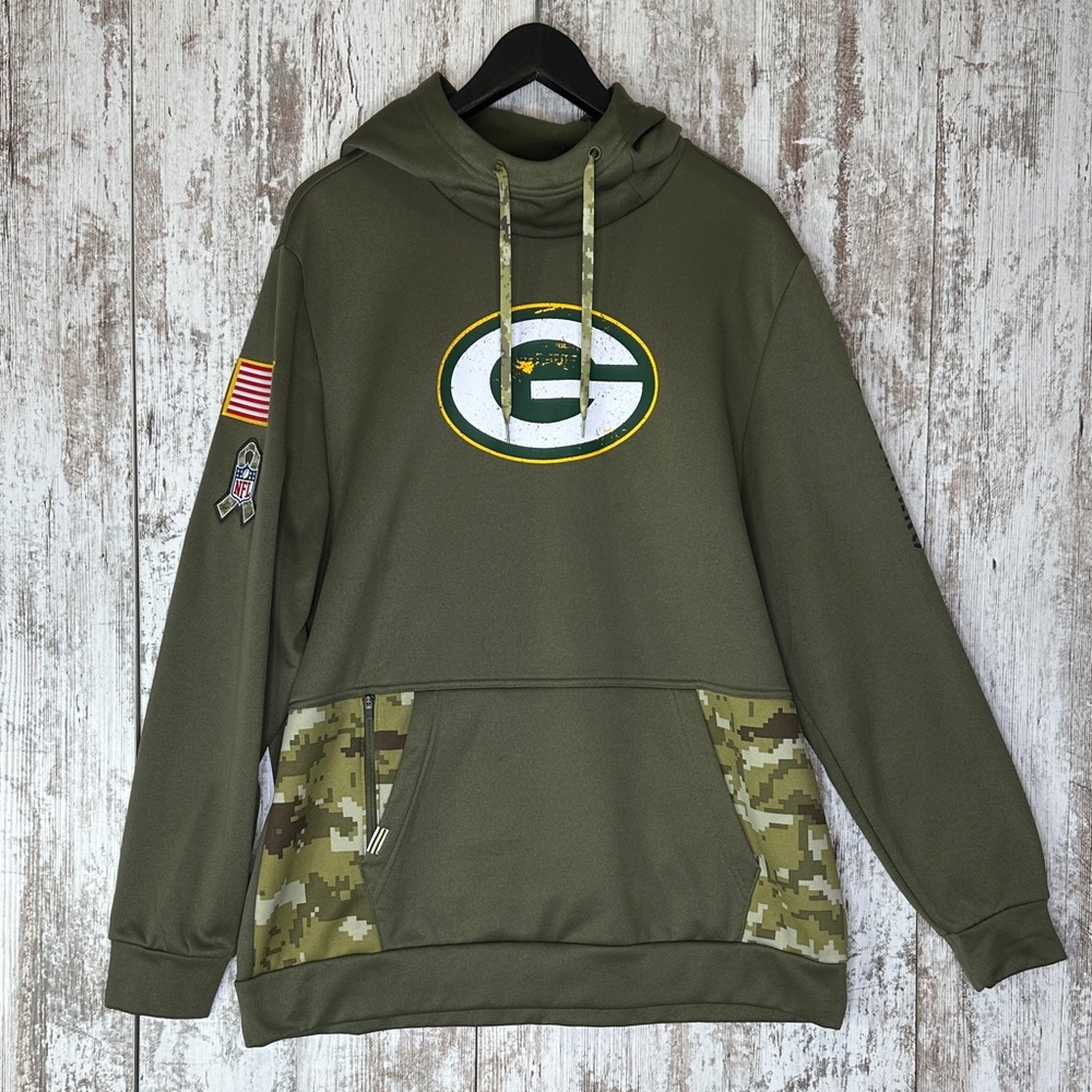 Nike Green Bay Packers 2022 Salute to Service Therma Performance Pullover Hoodie